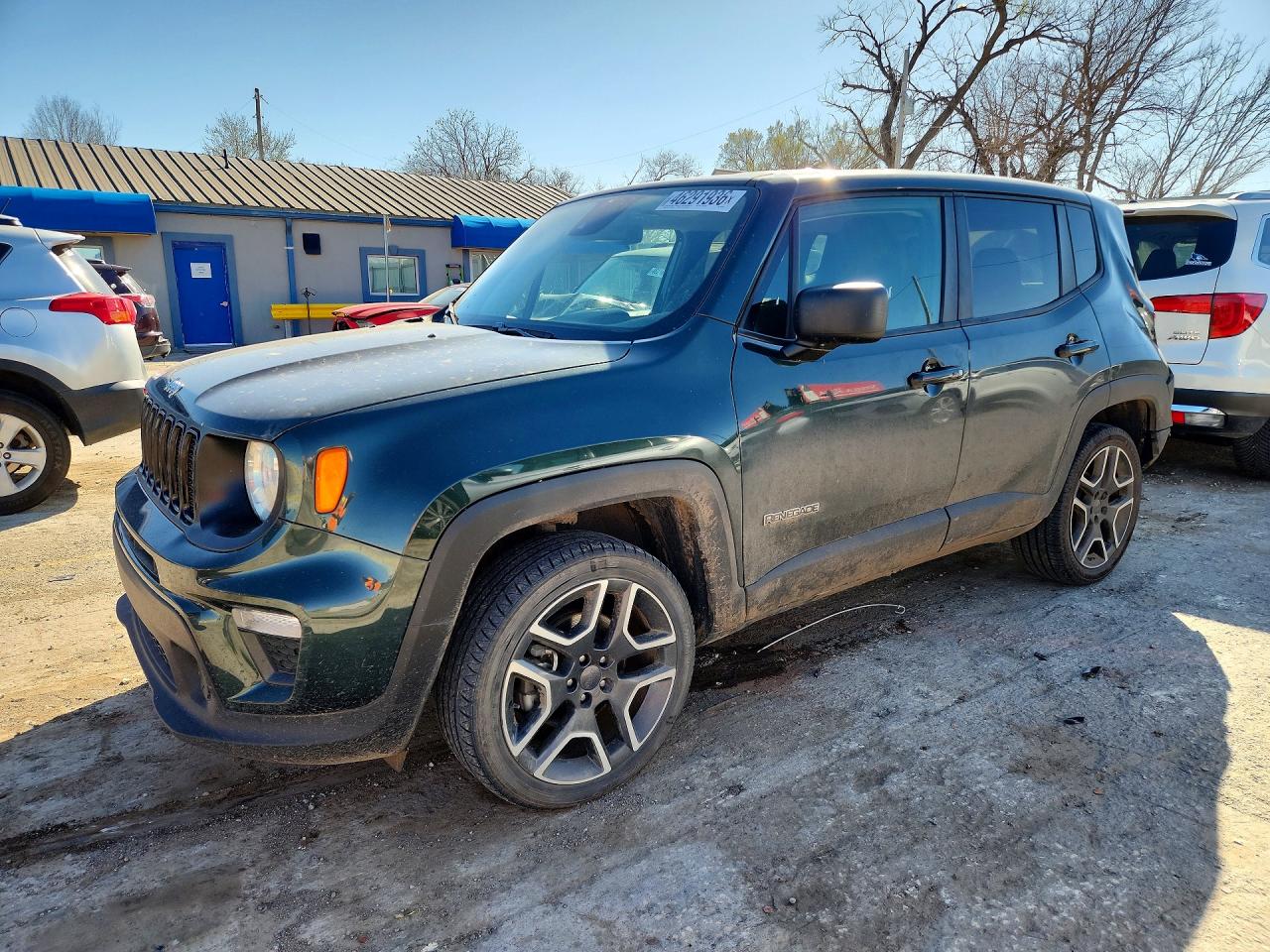 Salvage Jeep Renegade Image