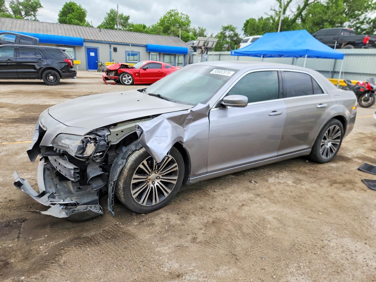 Salvage Chrysler 300 Image