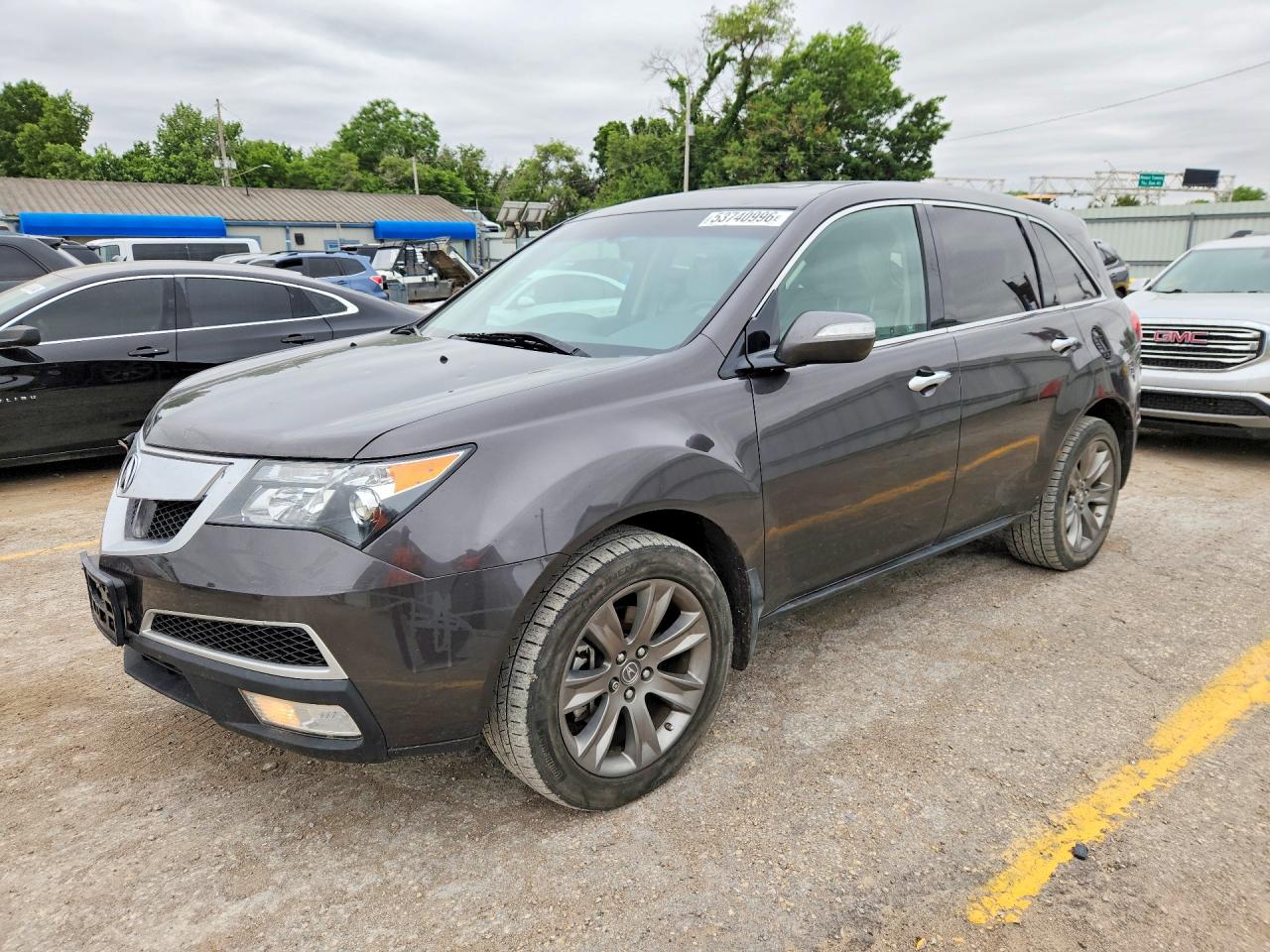 Salvage Acura MDX Image