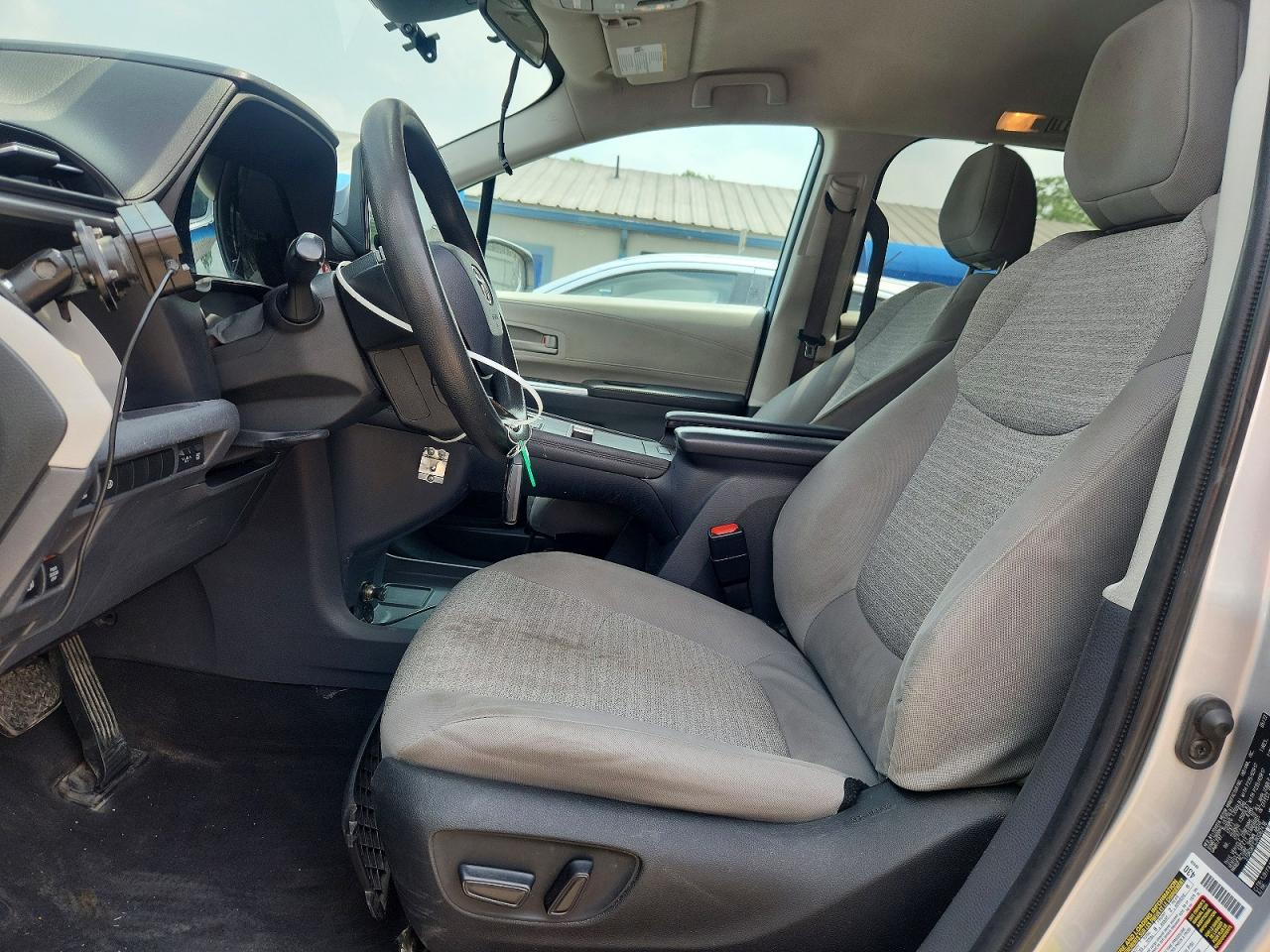 Toyota Sienna Le