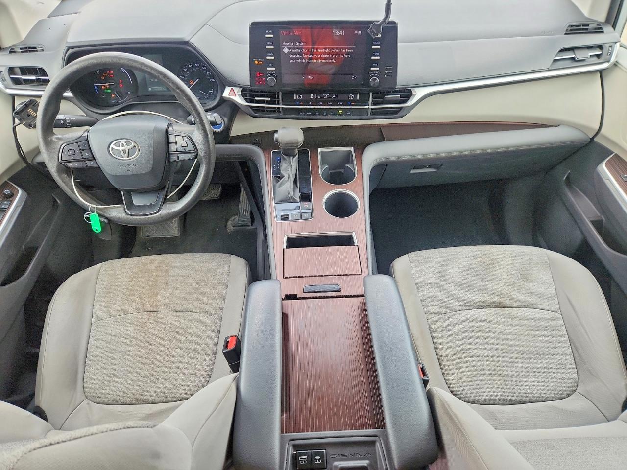 Toyota Sienna Le