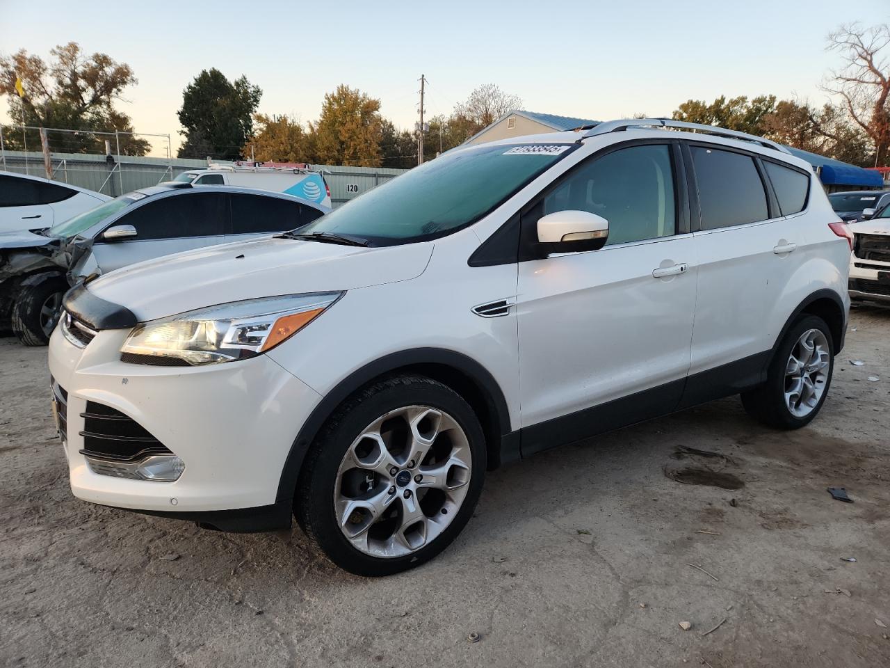 Salvage Ford Escape Image