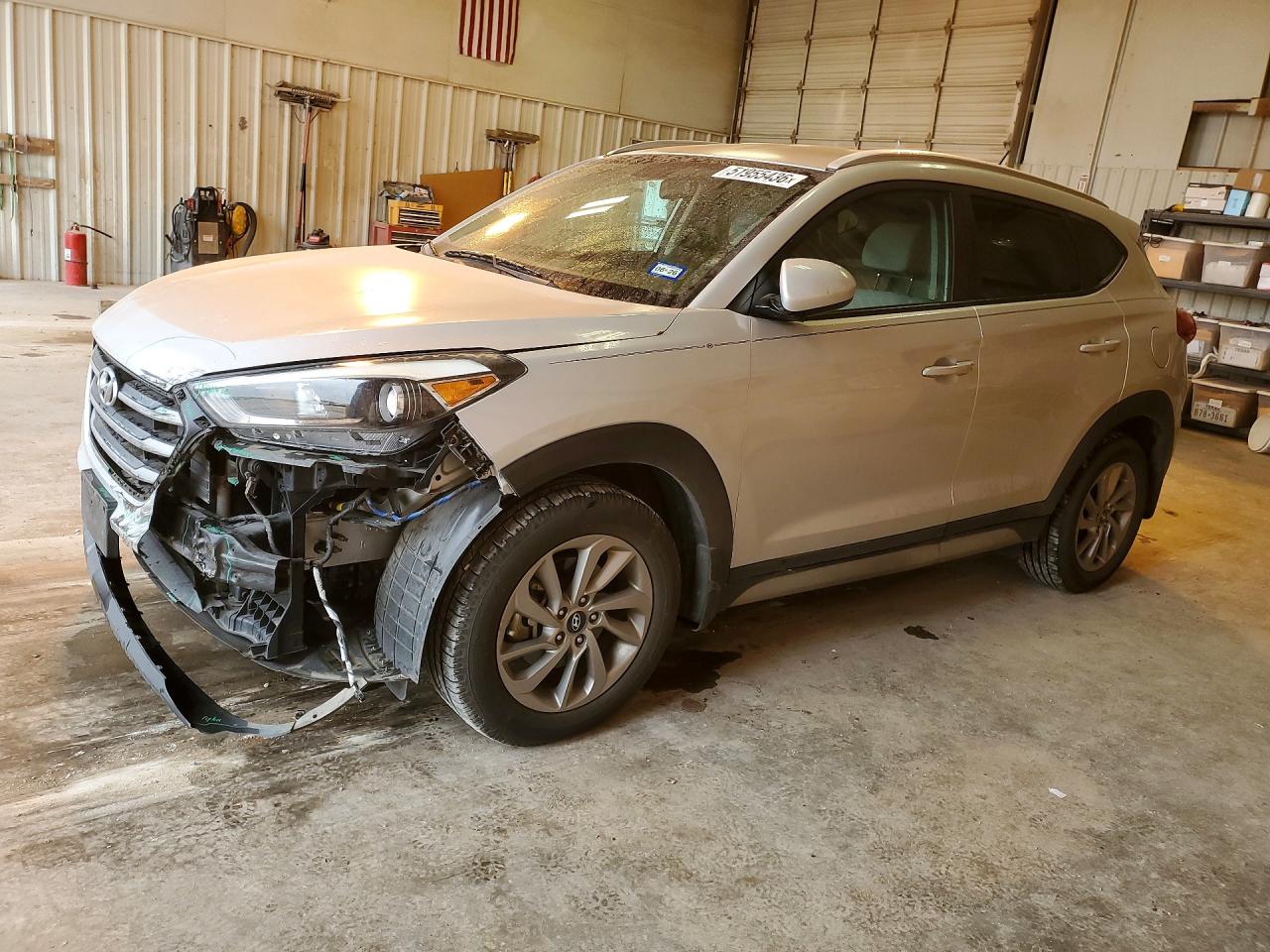 Salvage Hyundai TUCSON Image