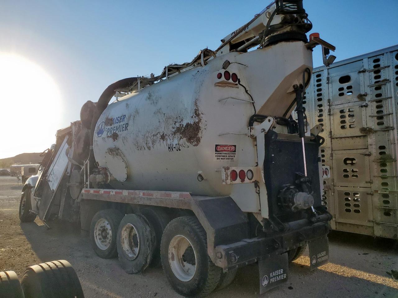 Freightliner Conventional Columbia