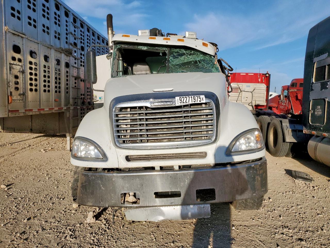 Freightliner Conventional Columbia