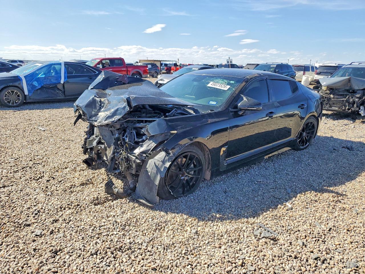 Salvage Kia Stinger Image