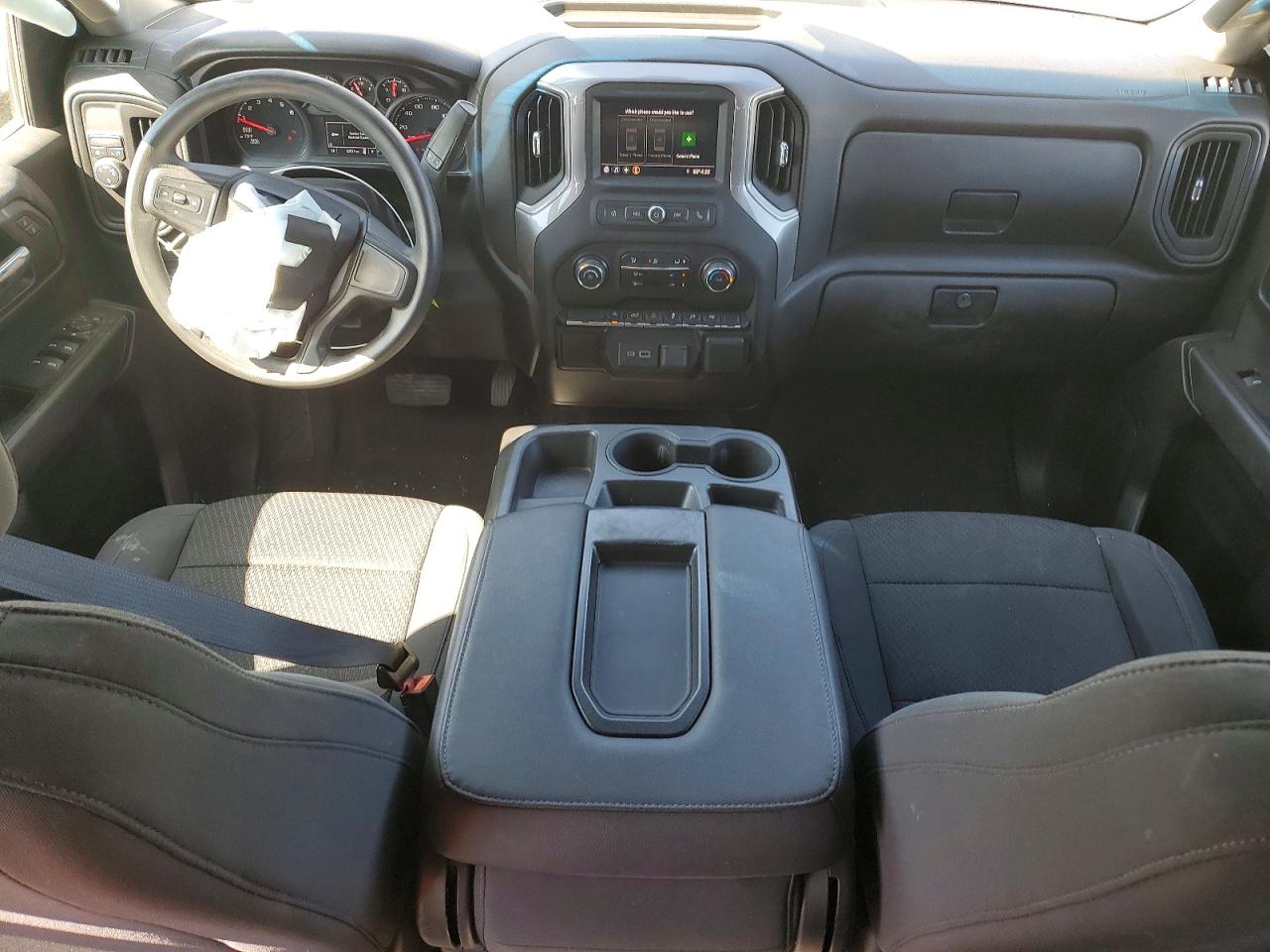 Chevrolet Silverado C1500 Custom