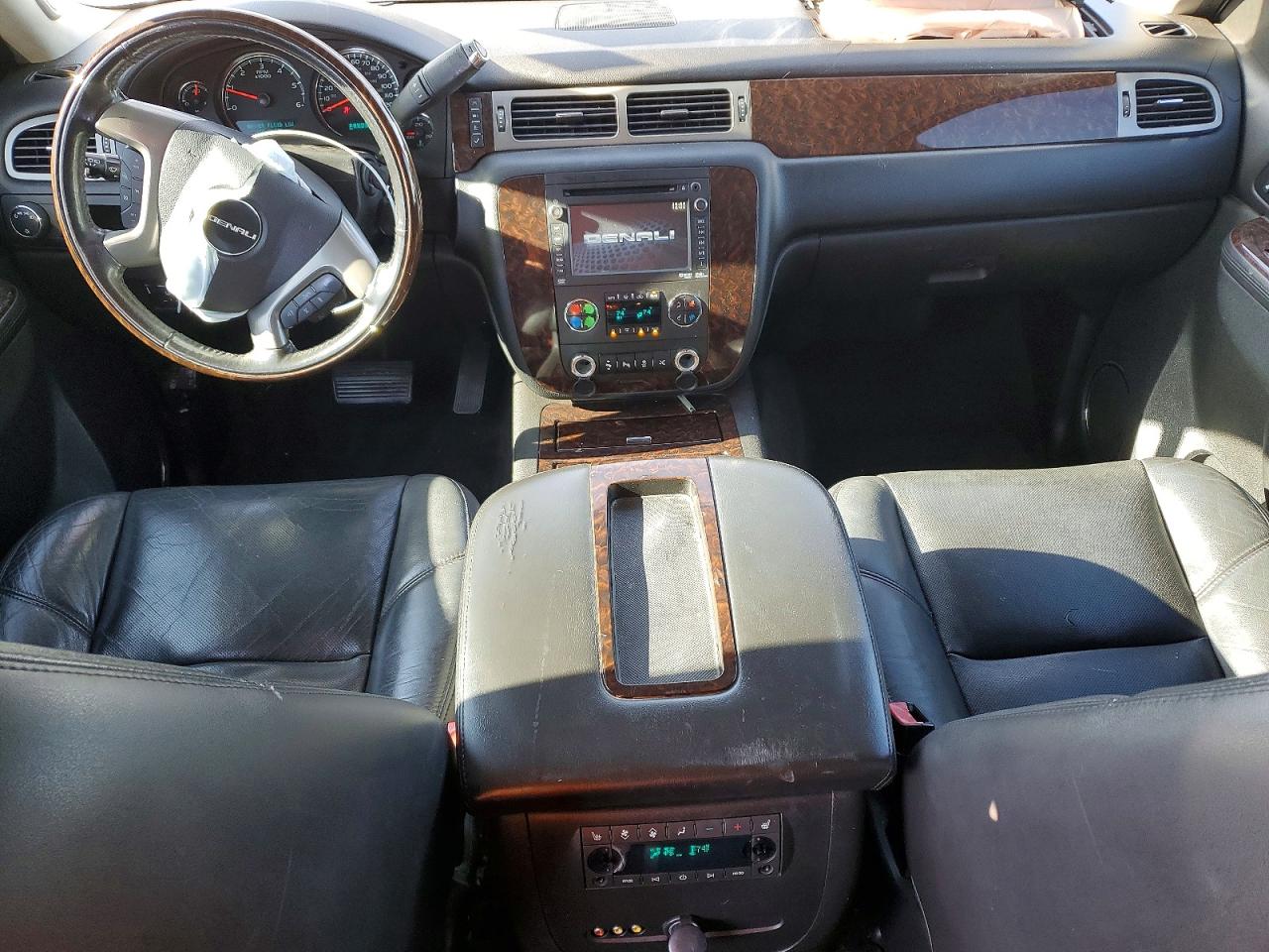 GMC Yukon Denali
