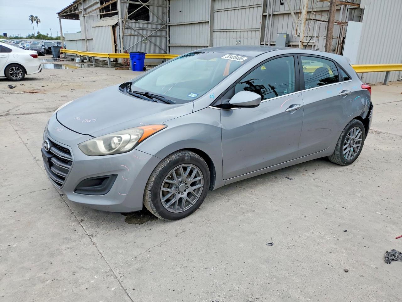 Salvage Hyundai ELANTRA Image