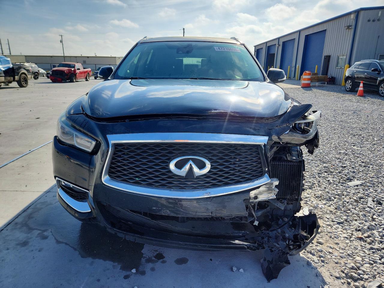 INFINITI Qx Luxe