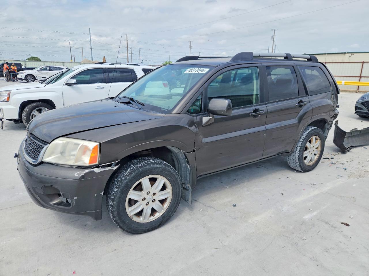 Salvage Mitsubishi Endeavor Image