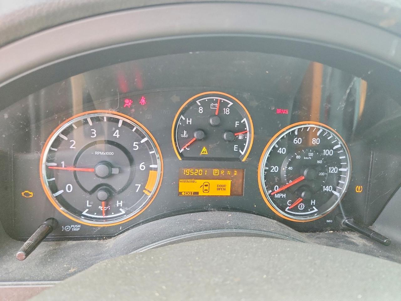 Nissan Armada Platinum
