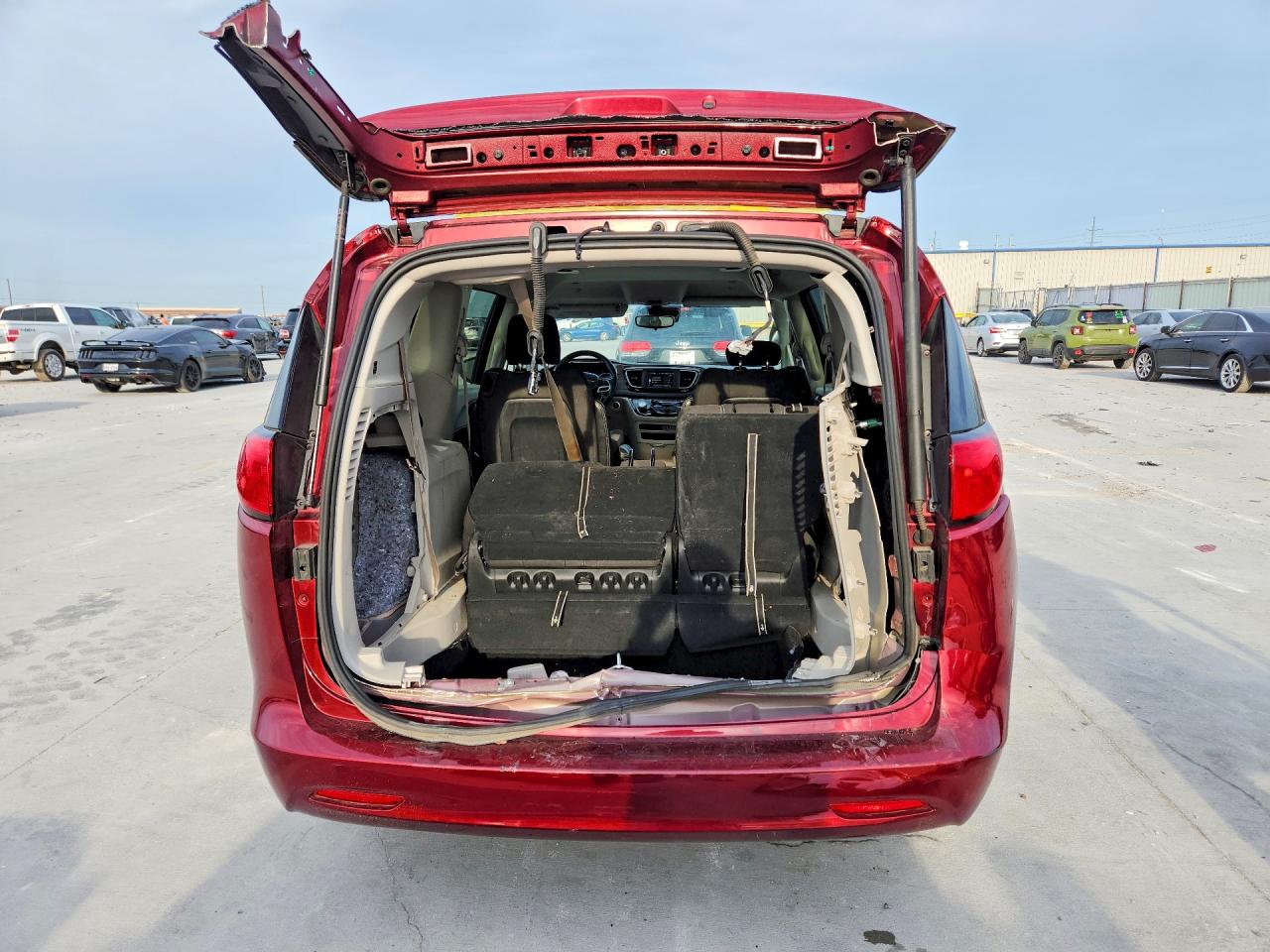 Chrysler Minivan Lx