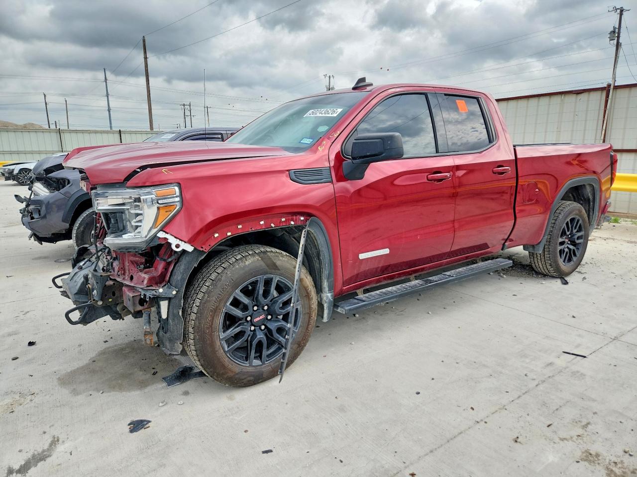 Salvage GMC Sierra Image