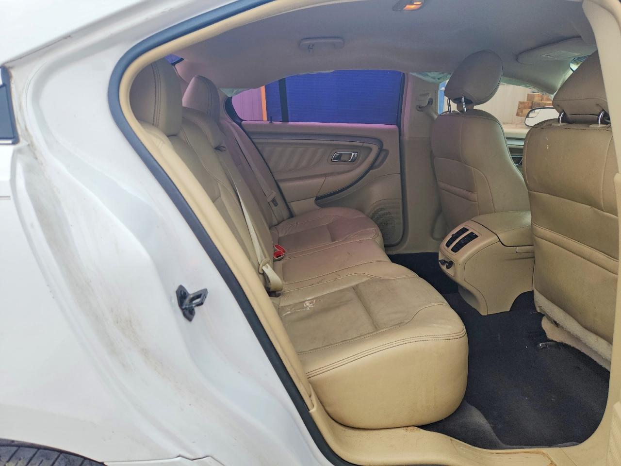Ford Taurus Sel