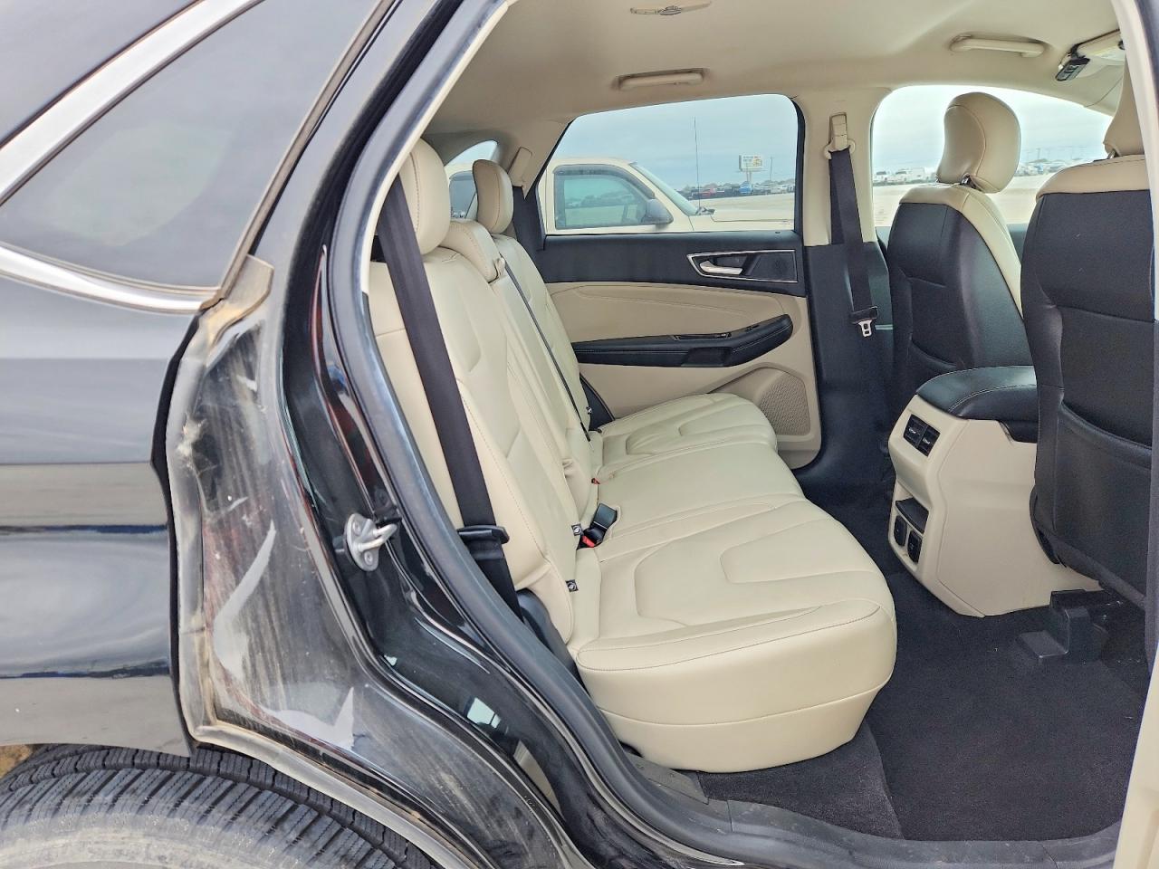 Ford Edge Titanium