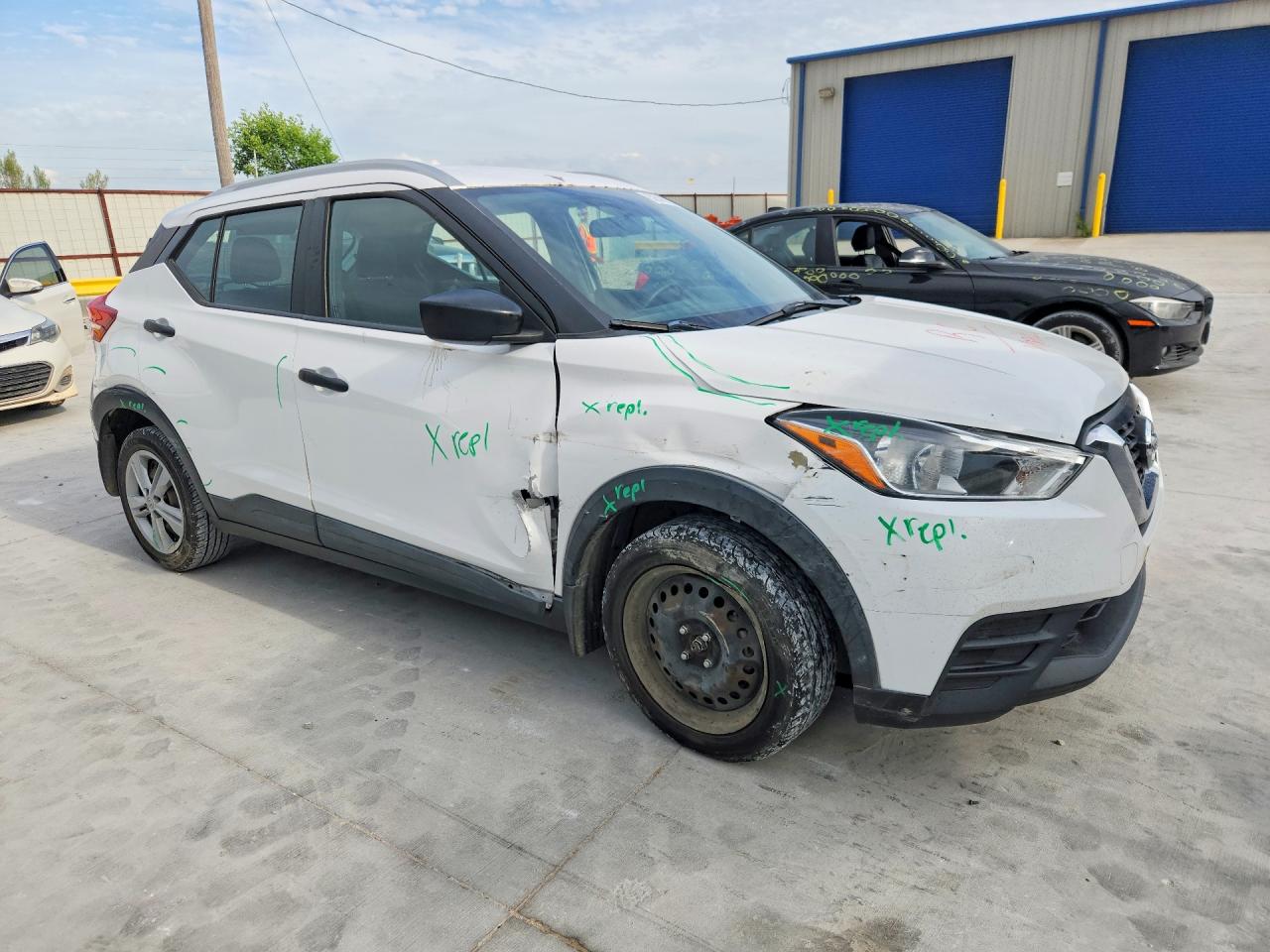 Nissan Kicks S