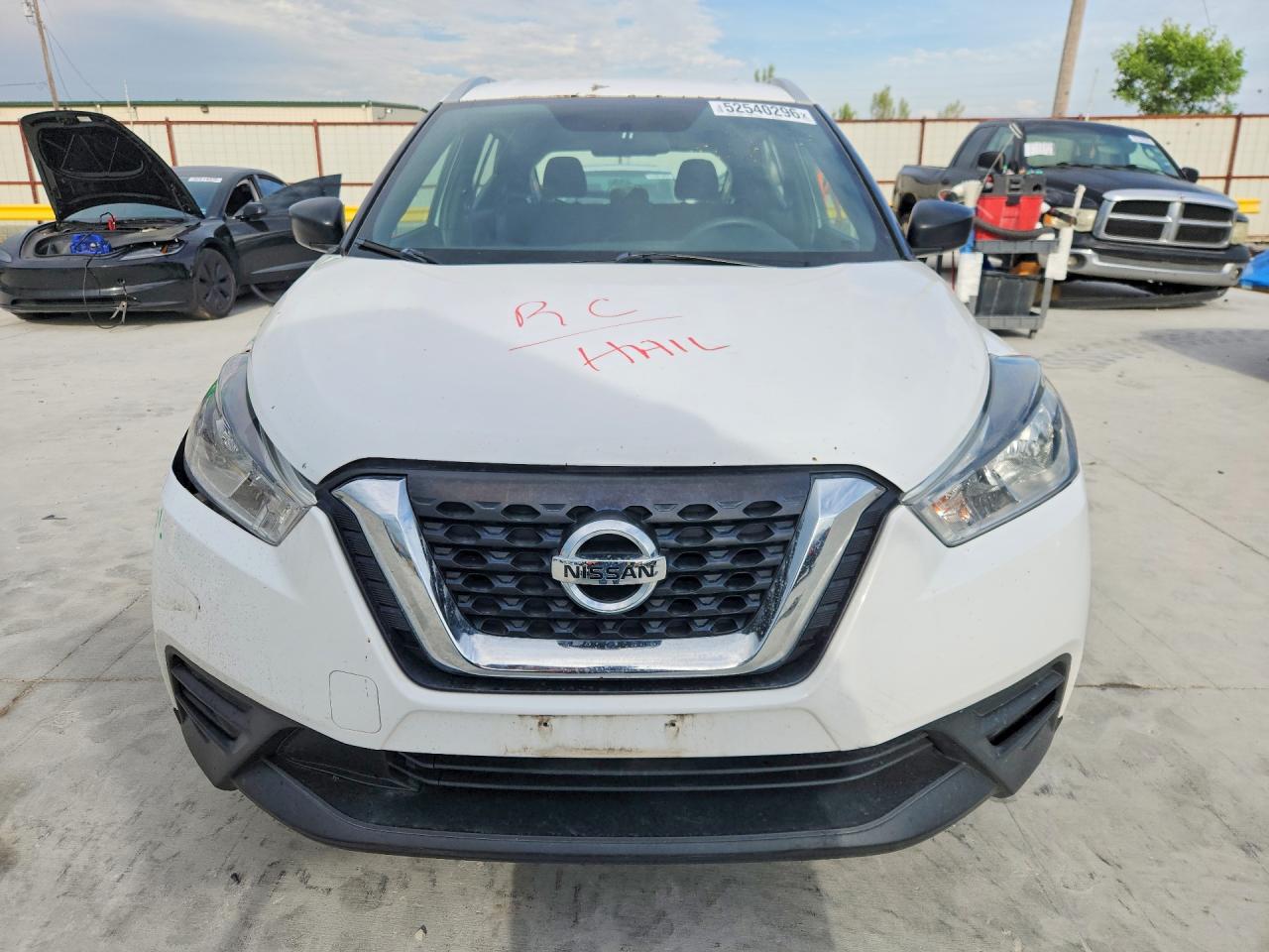 Nissan Kicks S