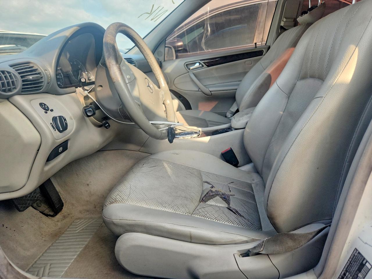 Mercedes-Benz C-Class 240