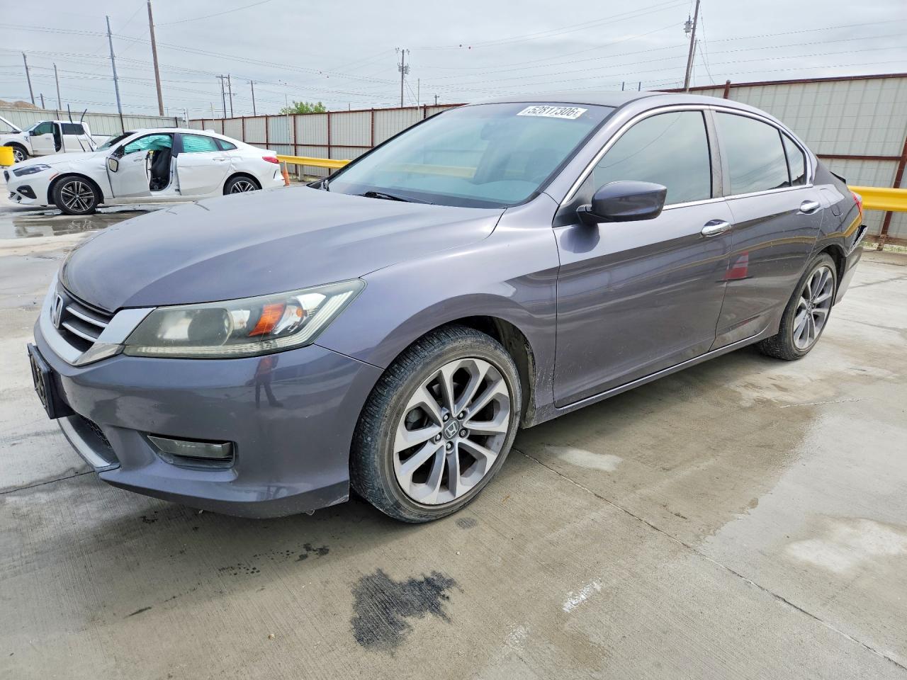 Salvage Honda Accord Image