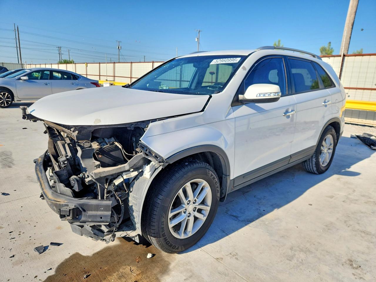 Salvage Kia Sorento Image