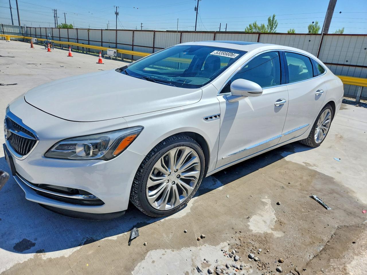 Salvage Buick LaCrosse Image