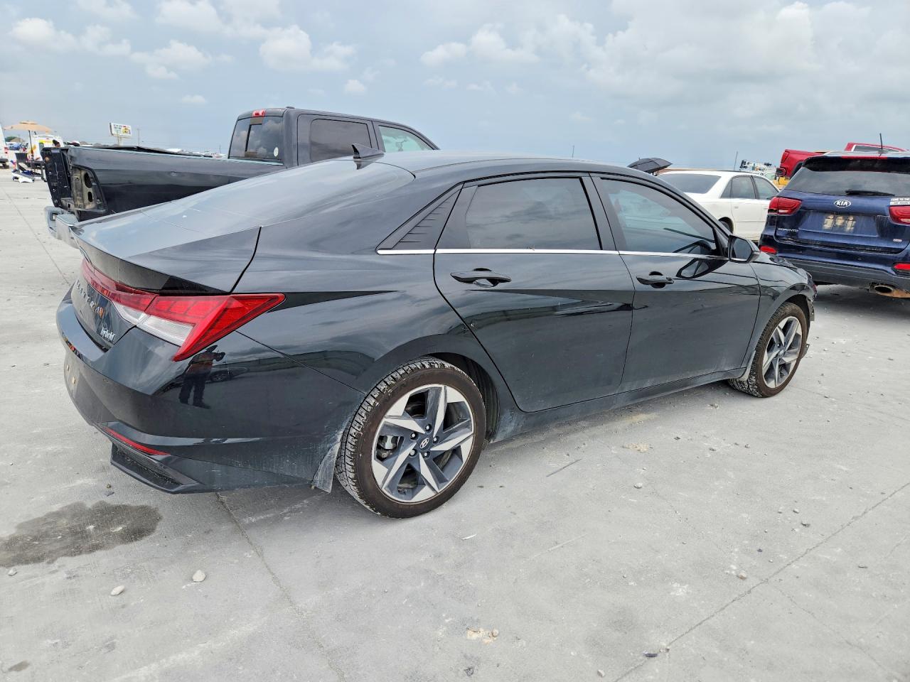 Hyundai ELANTRA Limited