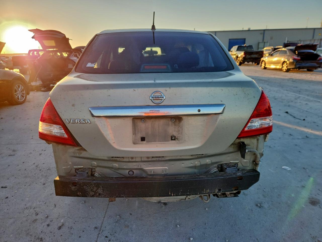 Nissan Versa 1.8 S