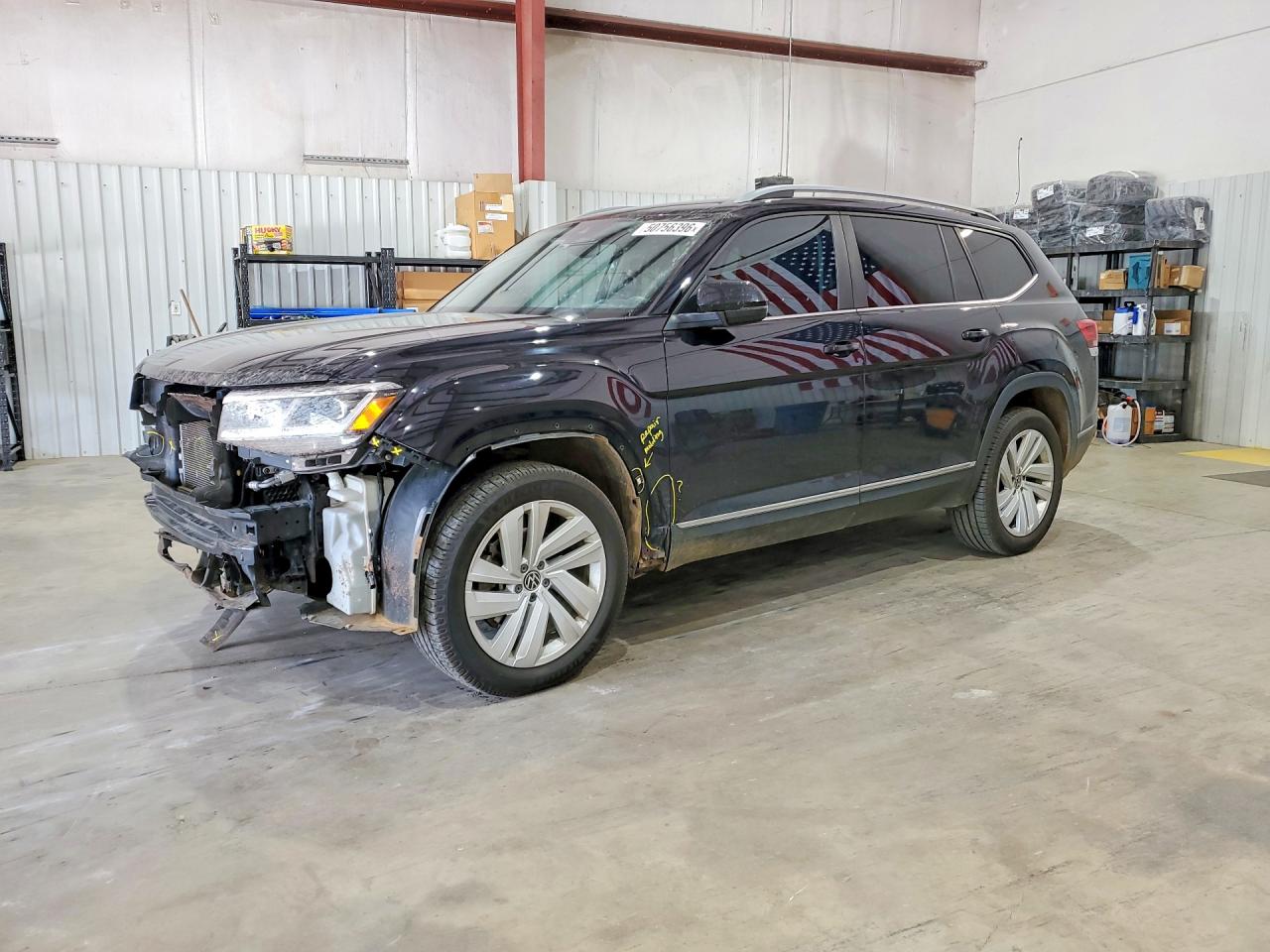 Salvage Volkswagen Atlas Image
