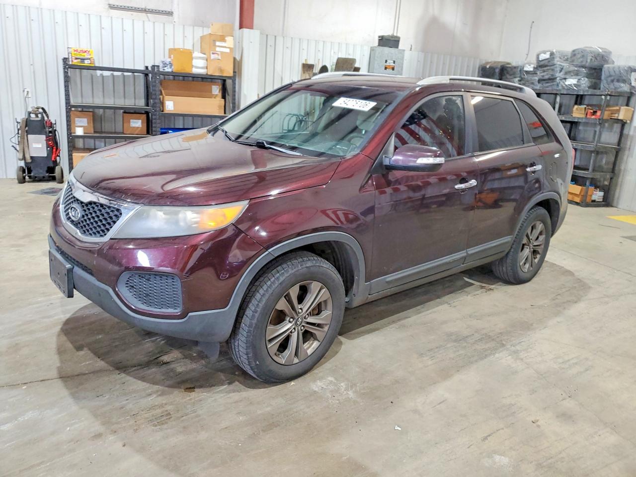 Salvage Kia Sorento Image
