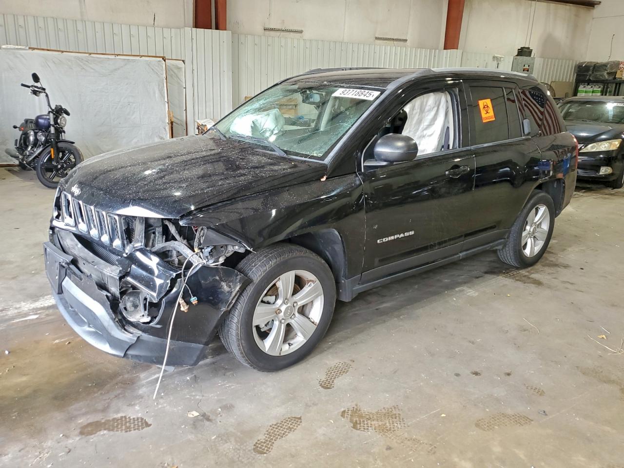 Salvage Jeep Compass Image