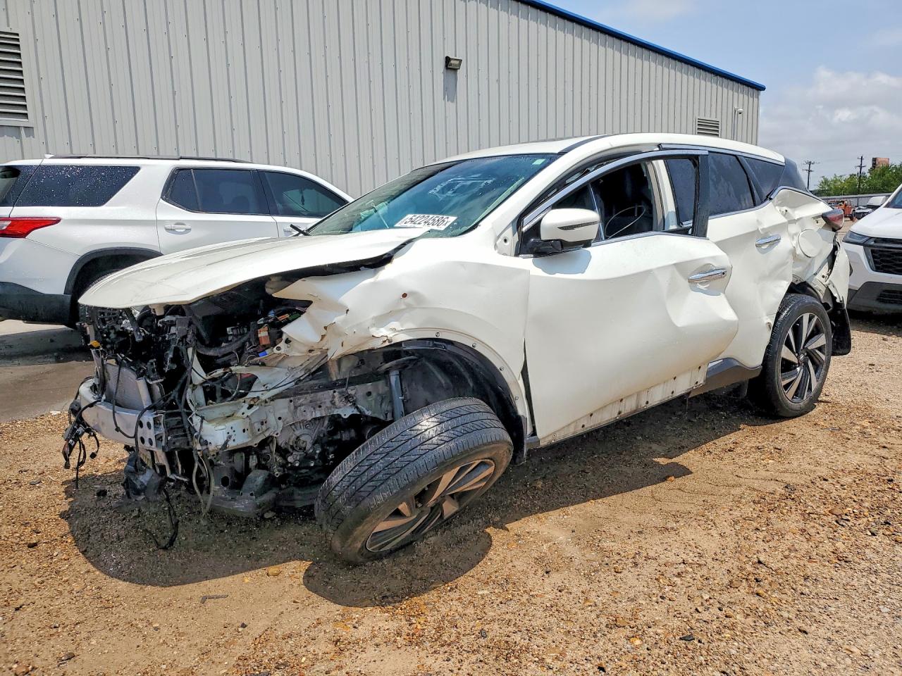 Salvage Nissan Murano Image