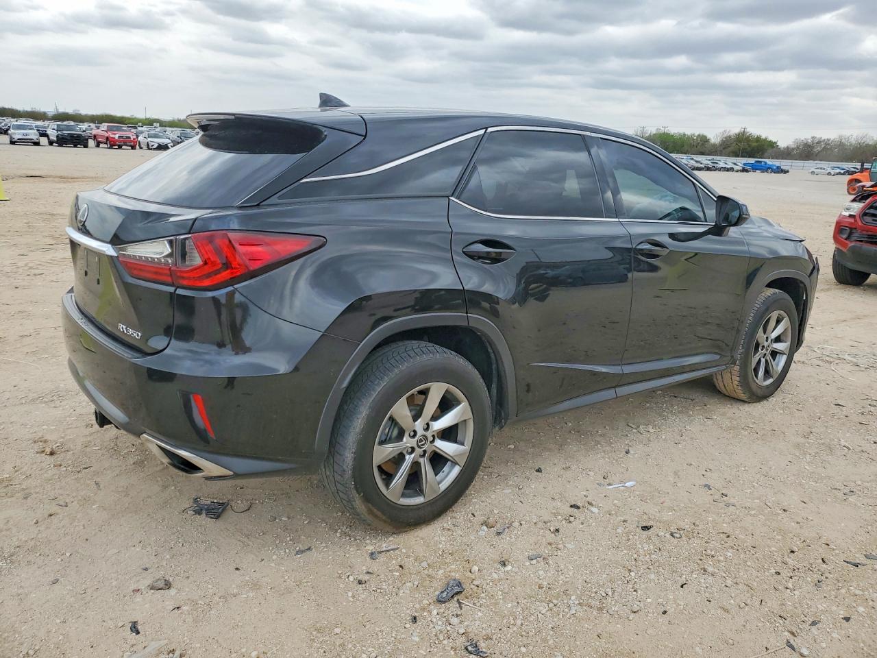 Lexus RX Base