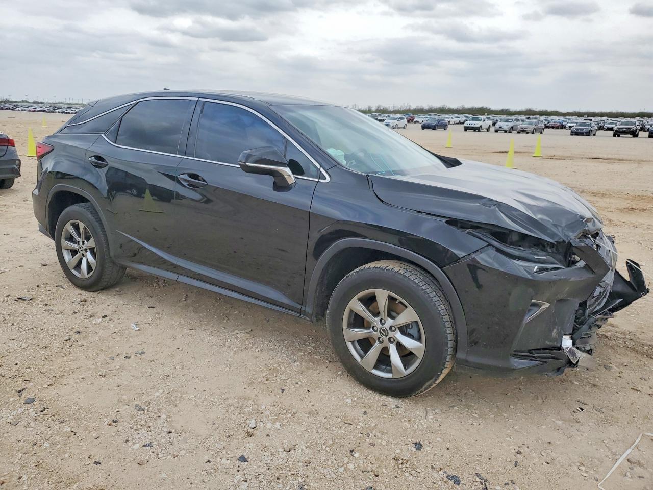 Lexus RX Base