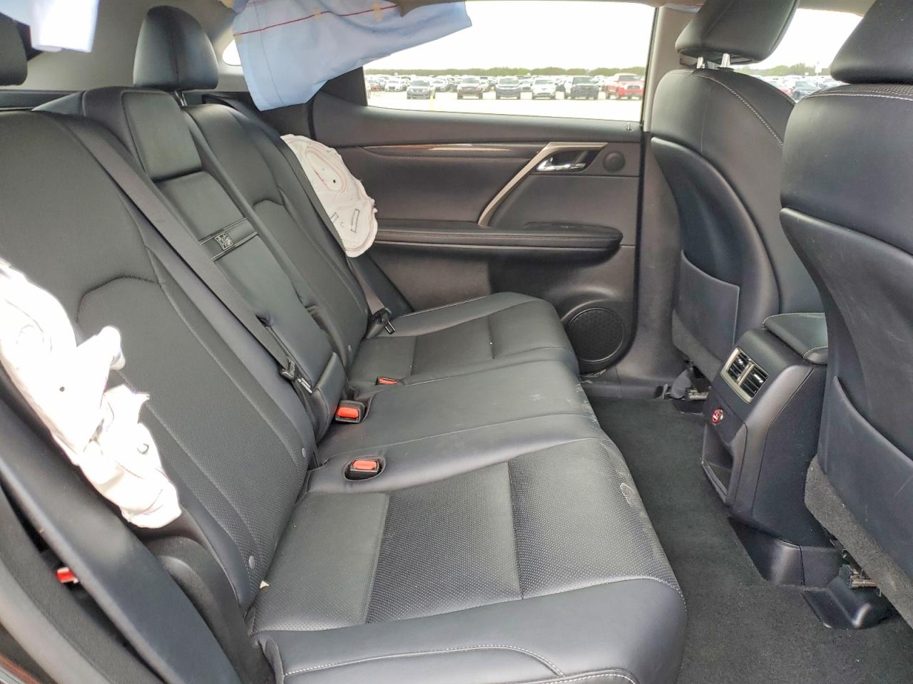 Lexus RX Base