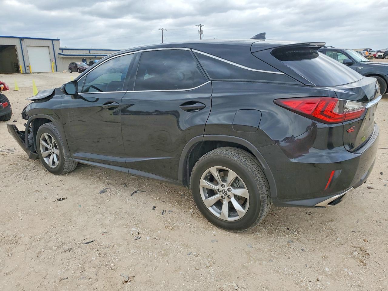 Lexus RX Base