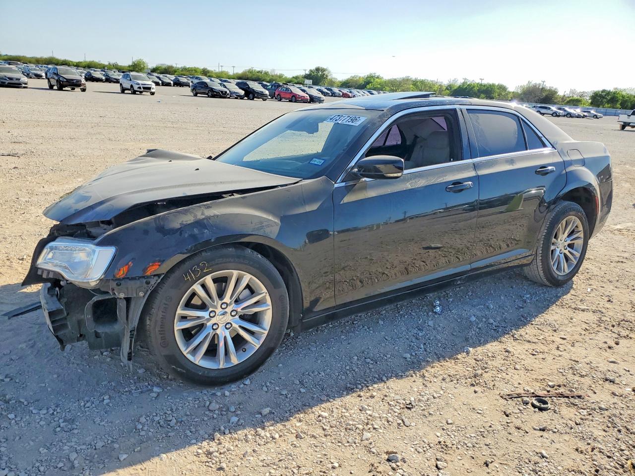 Salvage Chrysler 300 Image