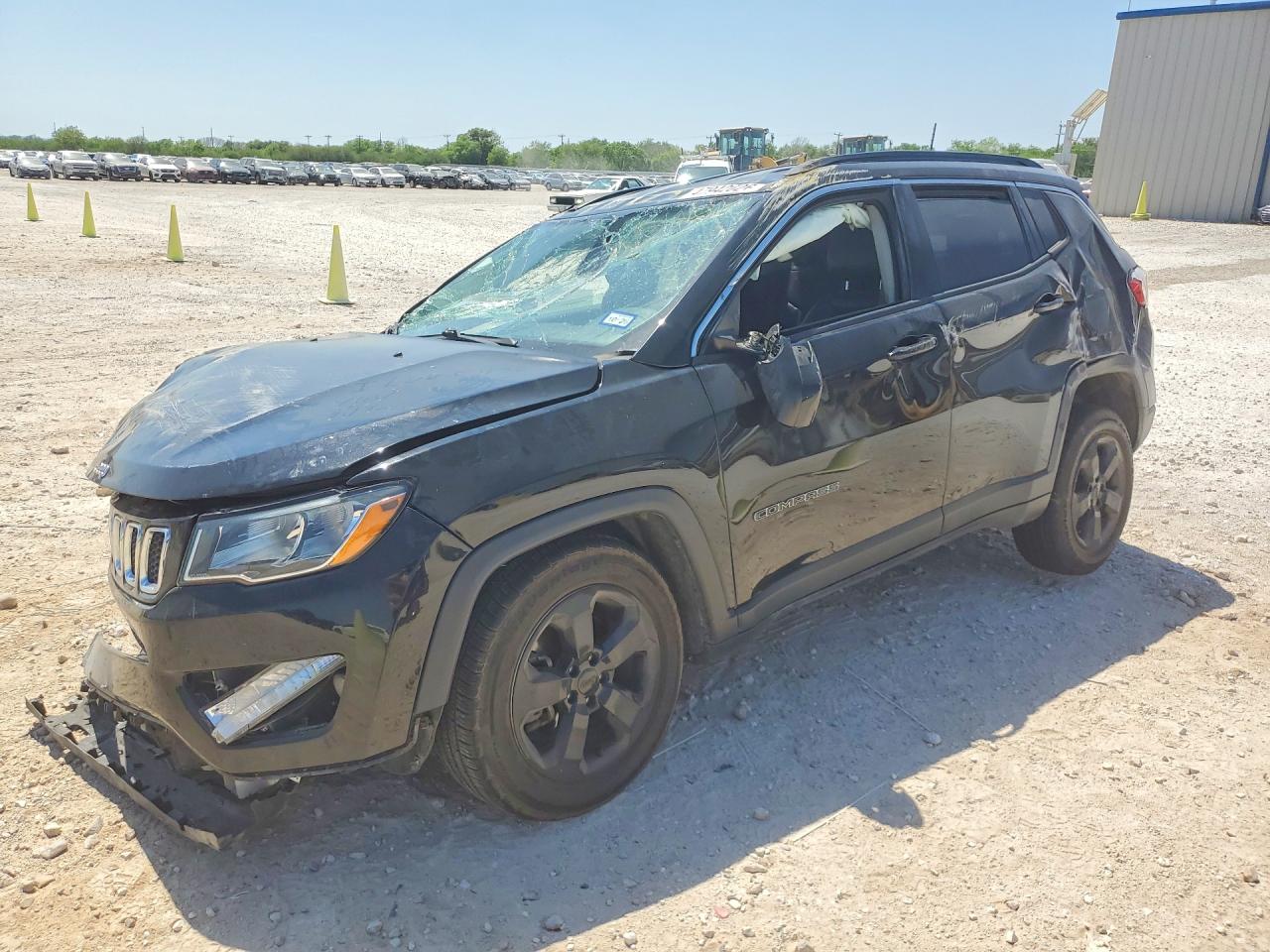 Salvage Jeep Compass Image