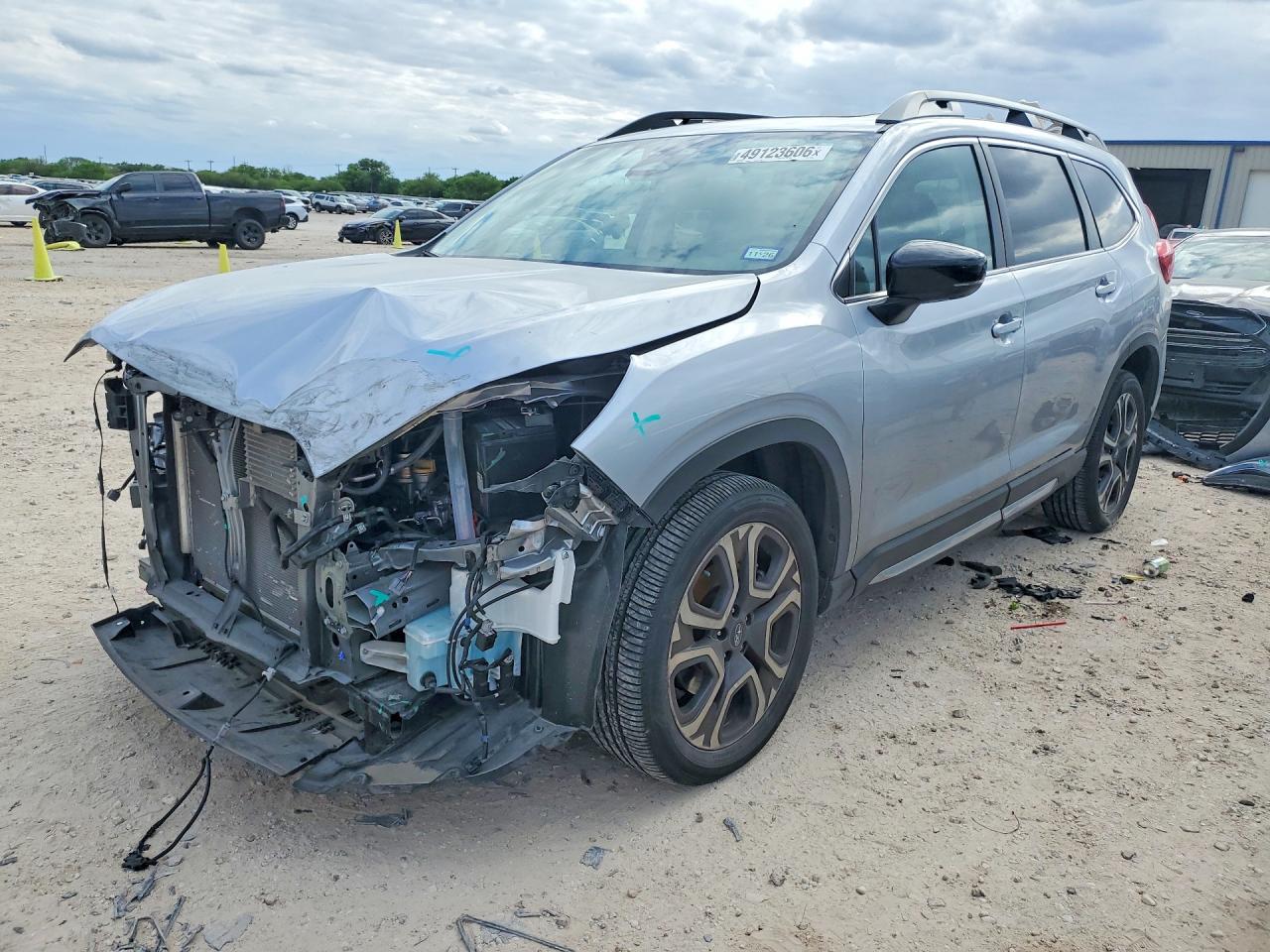 Salvage Subaru Ascent Image