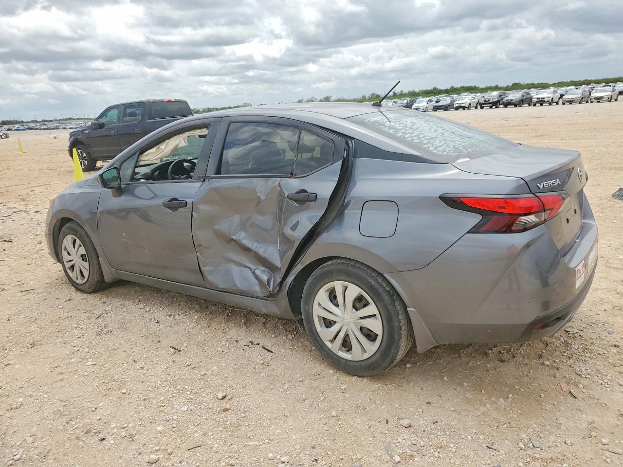 Nissan Versa
