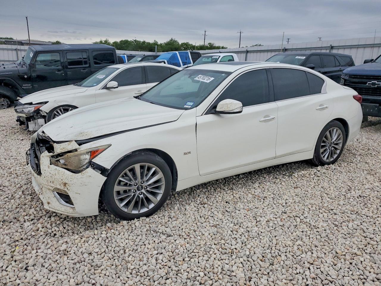 Salvage INFINITI Q50 Image