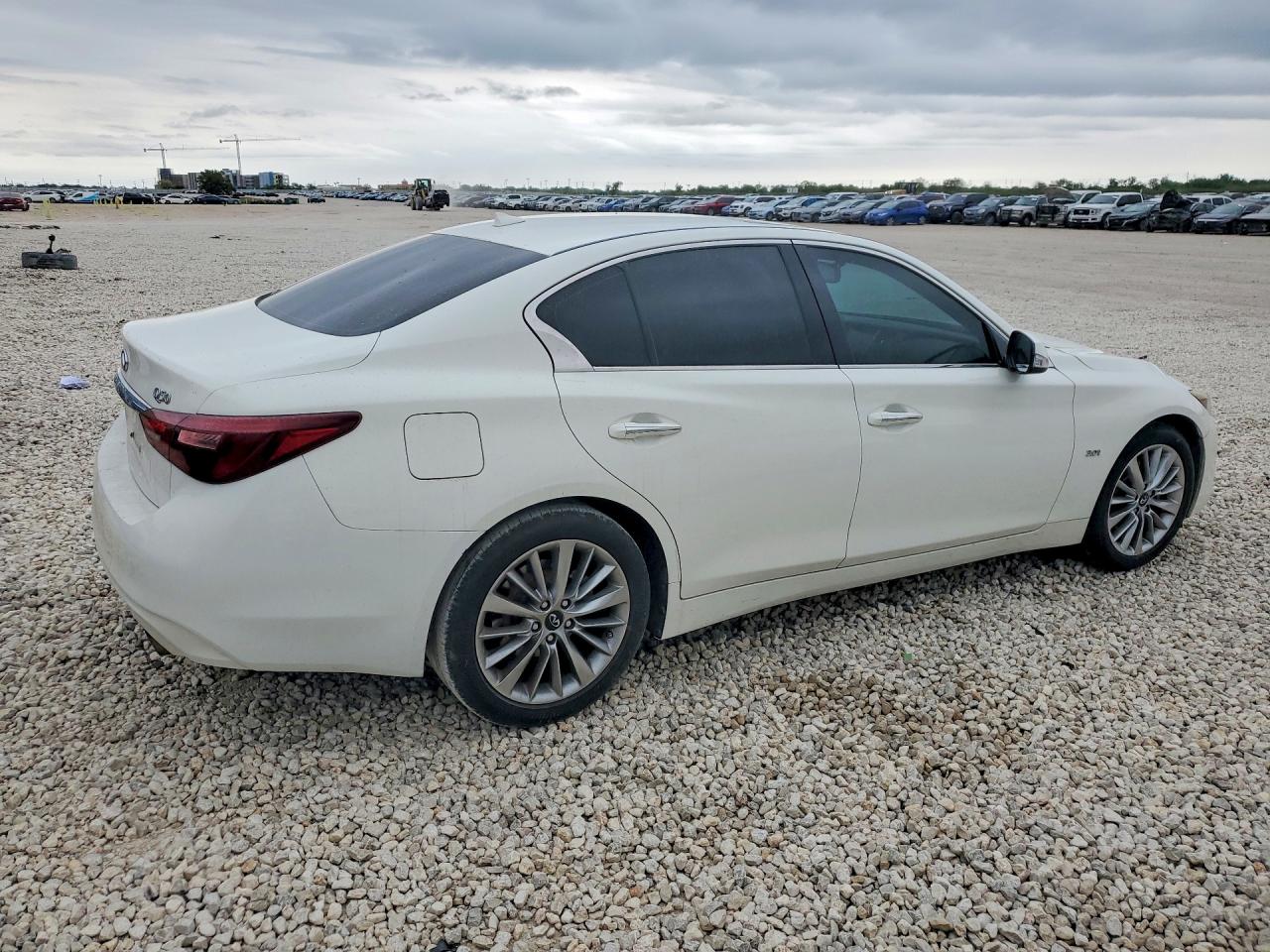 INFINITI Q50 3.0t L 3.0t Luxe