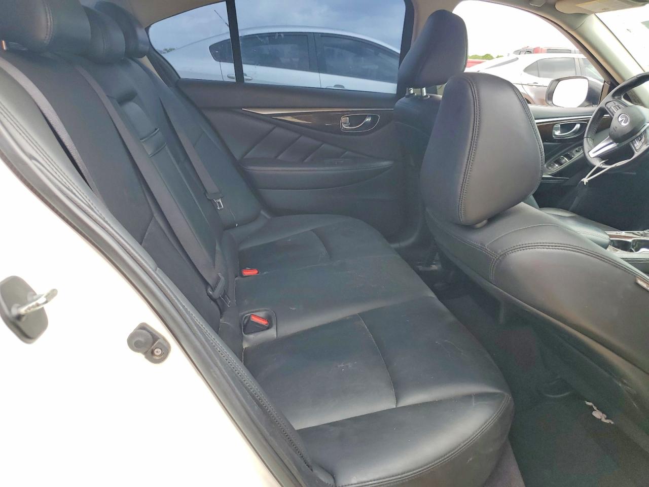 INFINITI Q50 3.0t L 3.0t Luxe