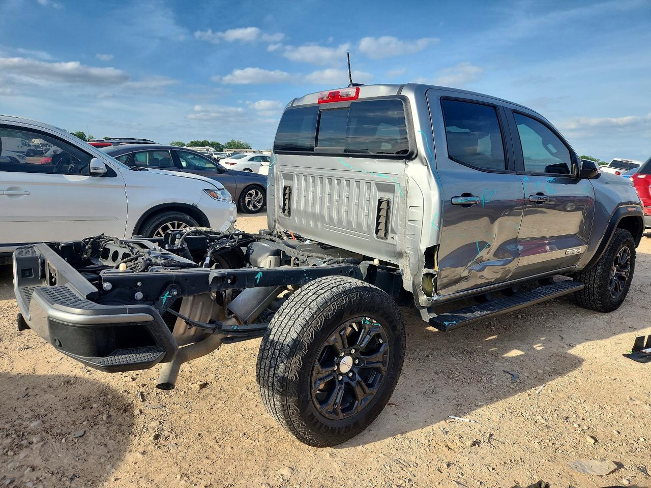 GMC Canyon Elevation