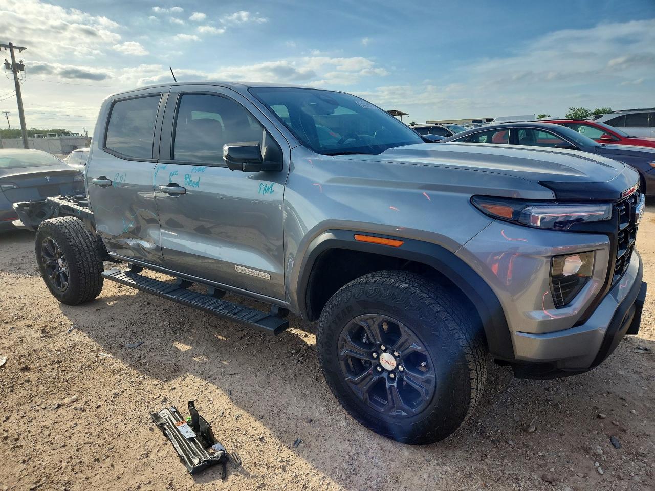 GMC Canyon Elevation