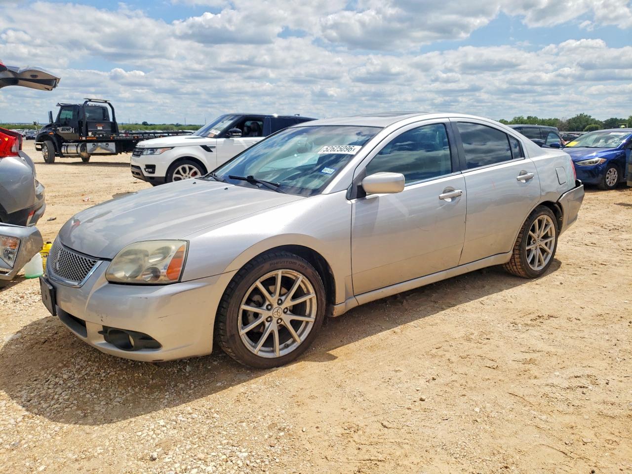 Salvage Mitsubishi Galant Image