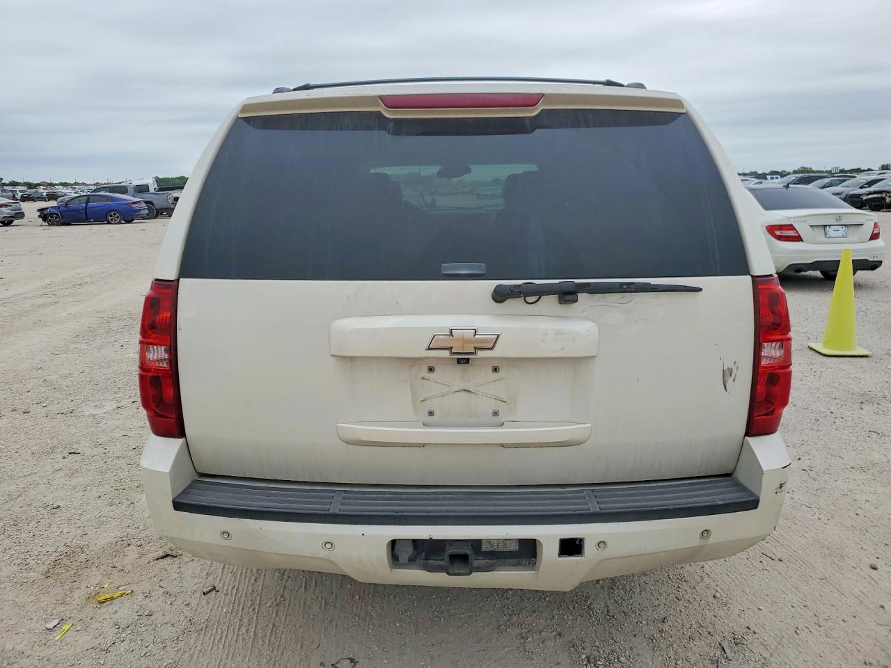 Chevrolet Suburban C1500 Ls