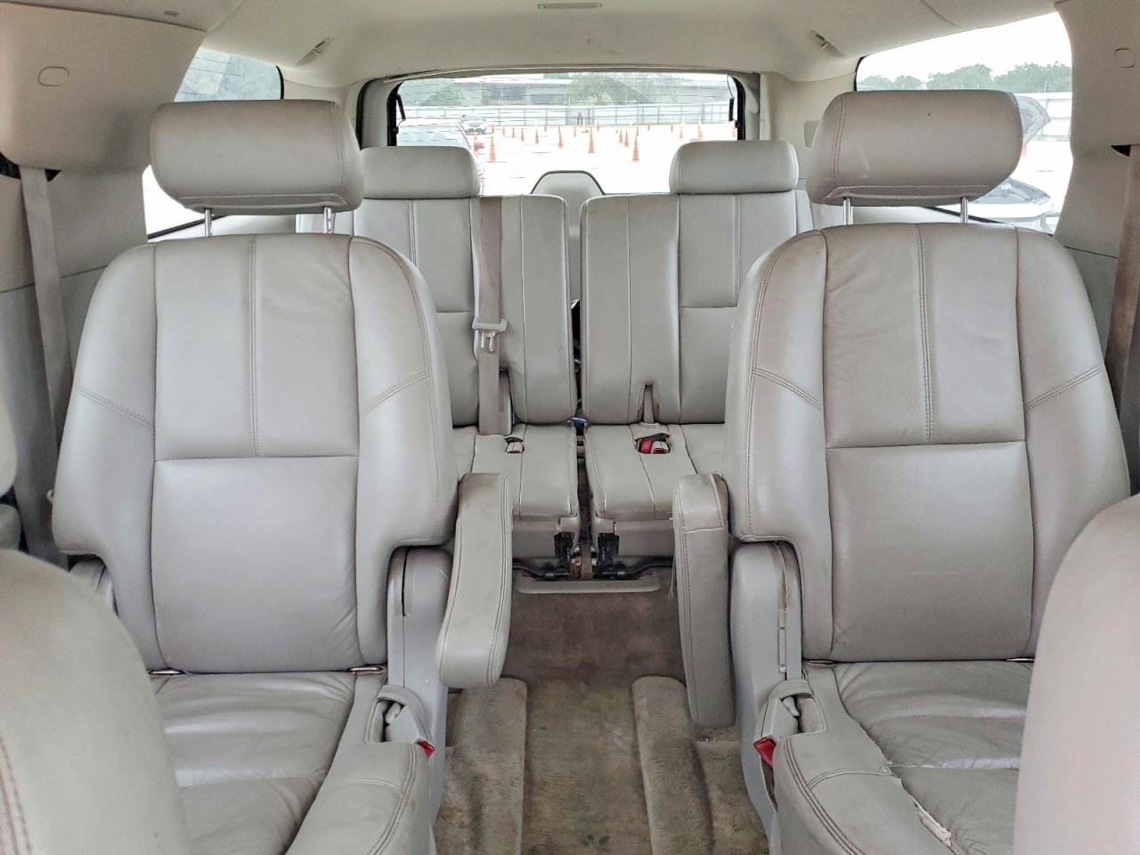 Chevrolet Suburban C1500 Ls