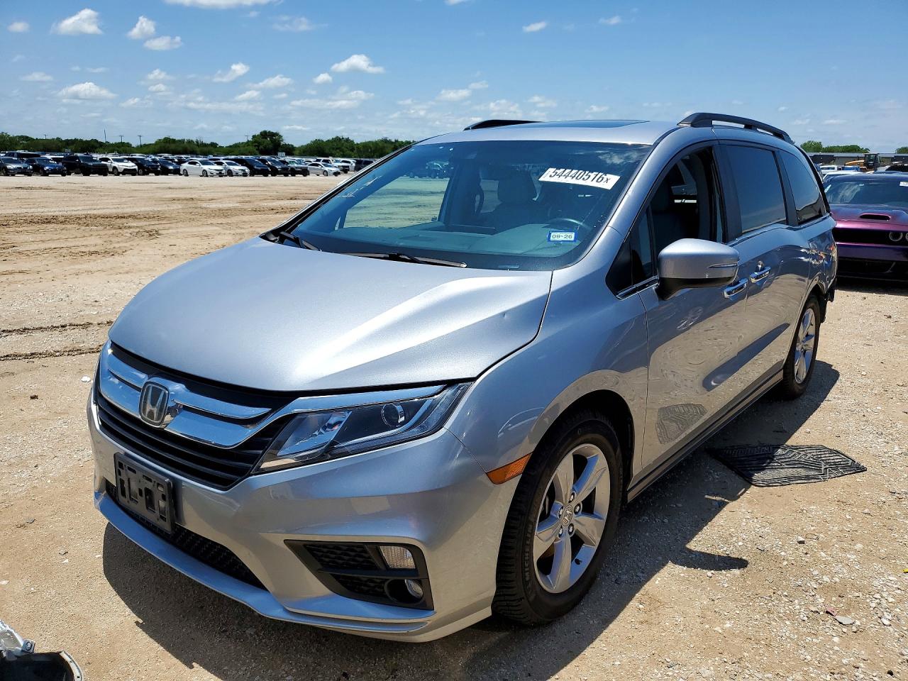 Salvage Honda Odyssey Image