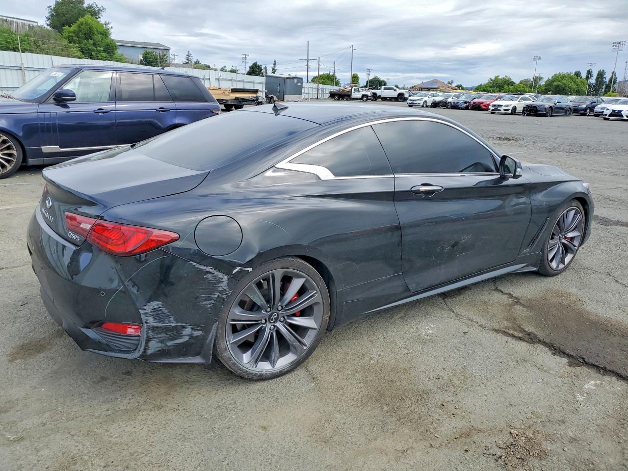 INFINITI Q60 Red Sport 400
